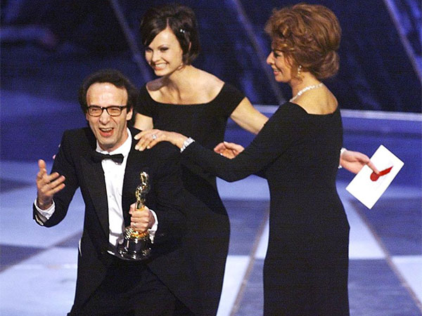 على مدار تاريخ حفلات توزيع جوائز الأوسكار... رائد يختار لكم اللحظات التي لا تنسى